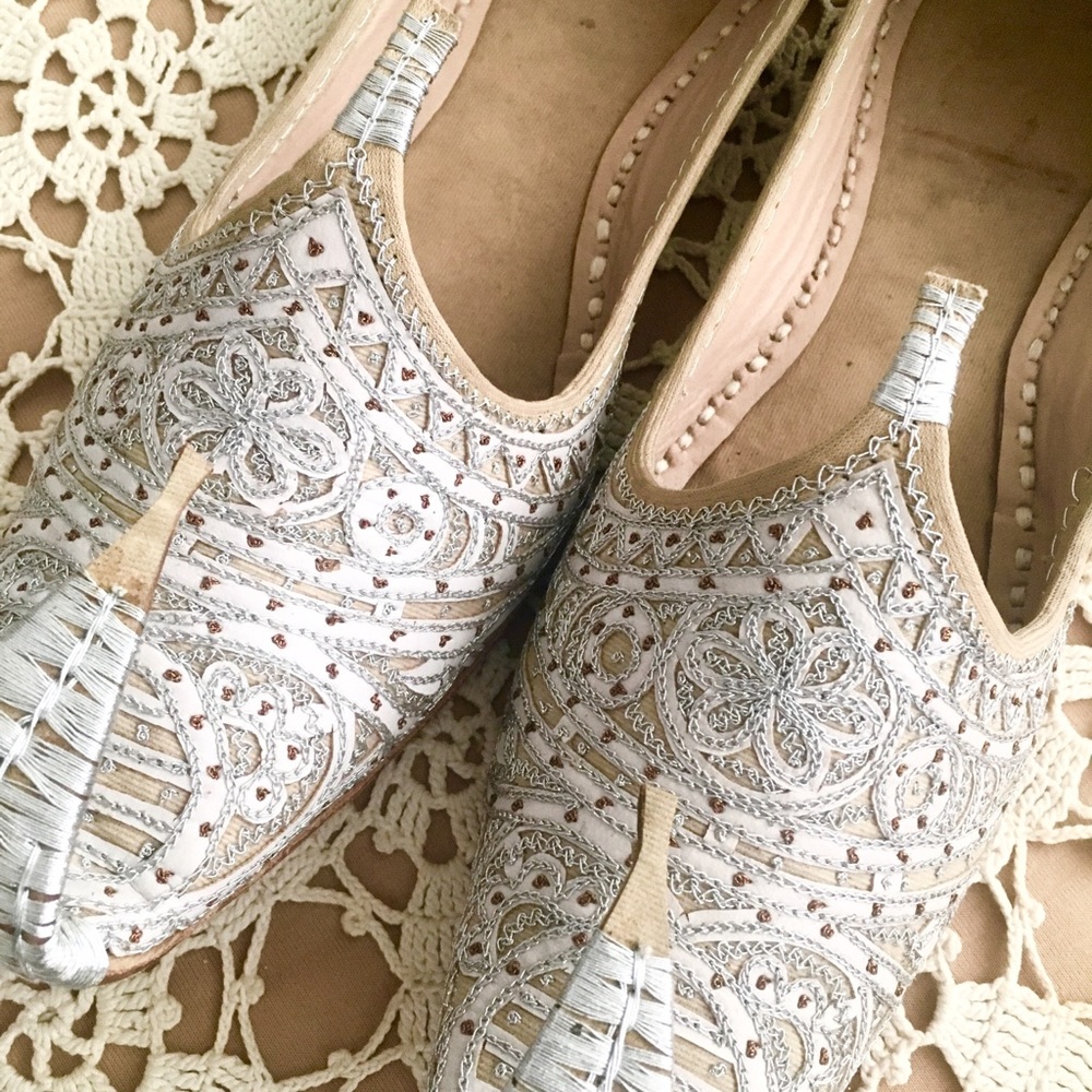Shoes - Picture 2 of 4